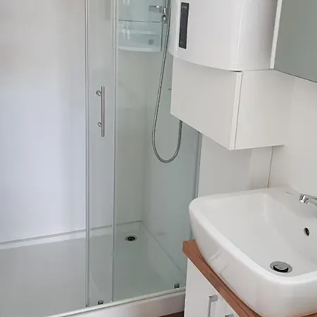 House Boat - Floating House Astrid Ferienhaus Pula